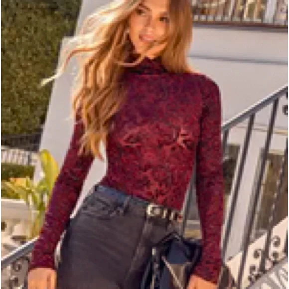 VICI Helsa Floral Mock Neck Bodysuit - Picture 4 of 5